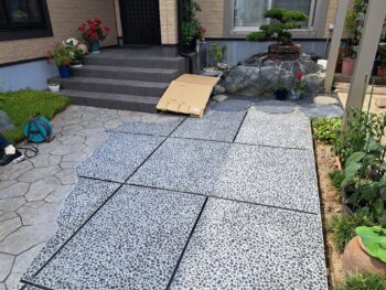 新潟市江南区　M様邸　手すり設置・土間洗い出し工事